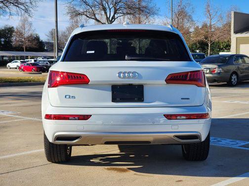 2020 Audi Q5 45 Prestige