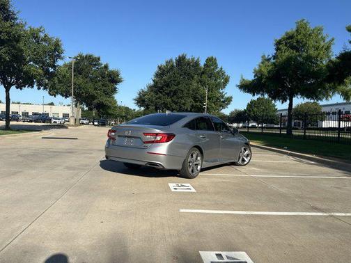 2019 Honda Accord Touring 2.0T