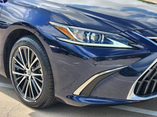 Mica 2025 Lexus ES 300h Base