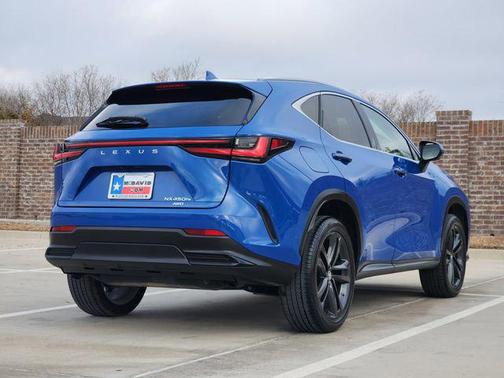 2022 Lexus NX 450h+ Luxury