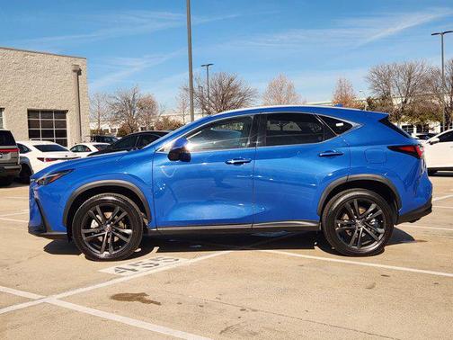 2022 Lexus NX 450h+ Luxury