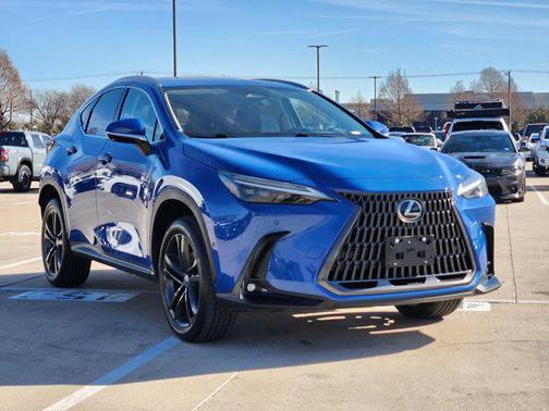 2022 Lexus NX 450h+ Luxury