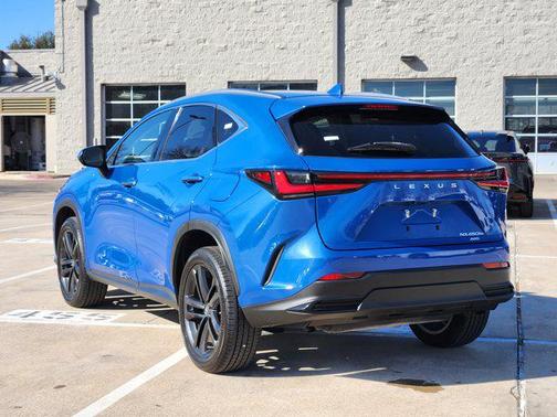 2022 Lexus NX 450h+ Luxury