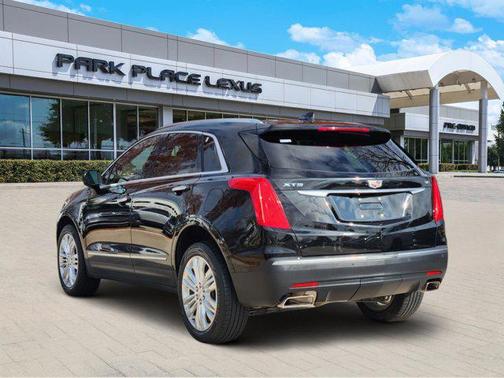 2018 Cadillac XT5 Premium Luxury