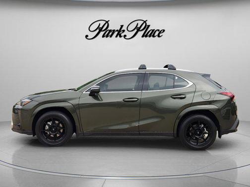Nori Green Pearl 2025 Lexus UX 300h Premium