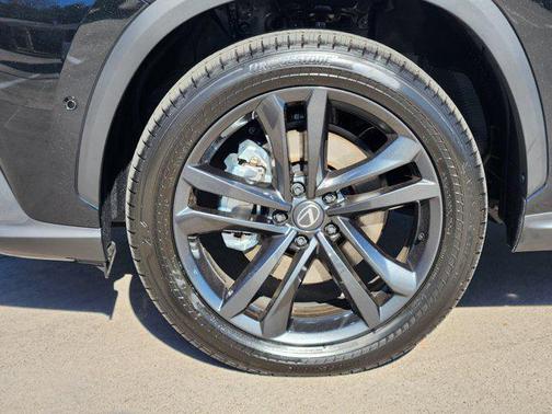 2026 Lexus NX 450h+ Luxury