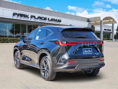 2026 Lexus NX 450h+ Luxury