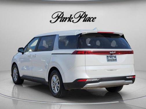 2023 Kia Carnival LX