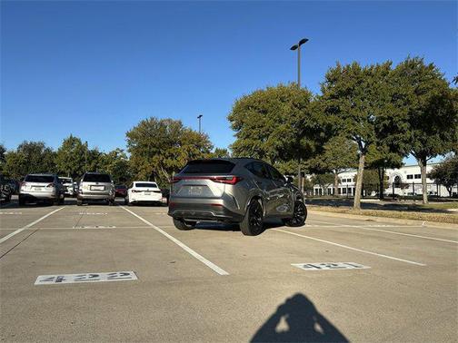 2023 Lexus NX 450h+ F SPORT Handling