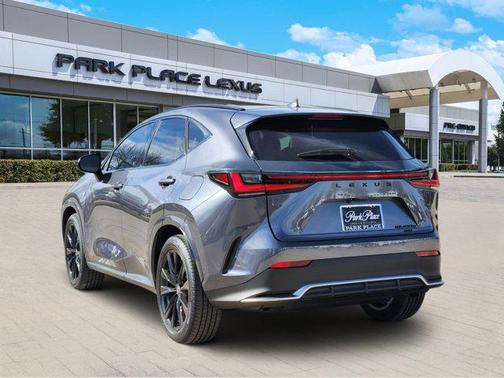 2026 Lexus NX 450h+ F SPORT Handling