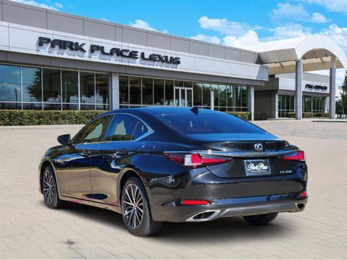 2025 Lexus ES 350 Base