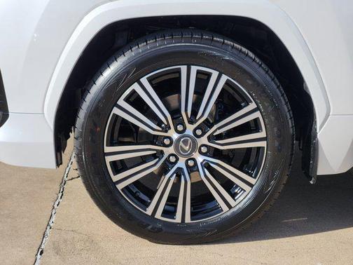 2026 Lexus LX 600 Luxury