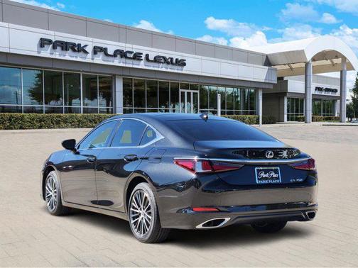 2025 Lexus ES 350 Base