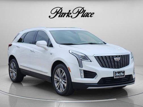 Crystal White Tricoat 2021 Cadillac XT5 Premium Luxury