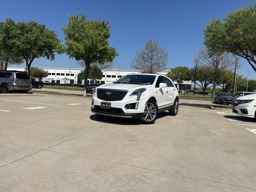 Crystal White Tricoat 2021 Cadillac XT5 Premium Luxury
