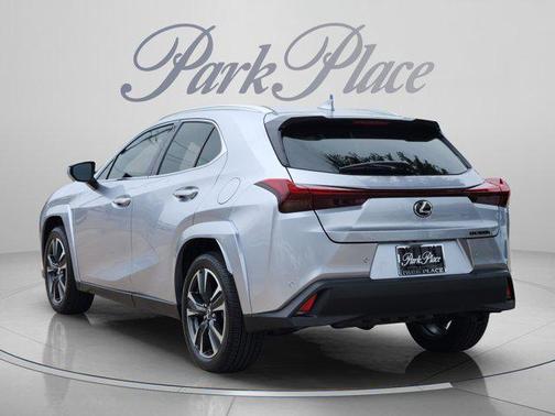 Iridium 2026 Lexus UX 300h Premium