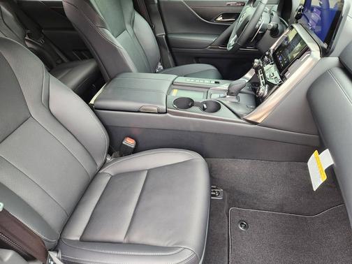 Eminent White Pearl 2026 Lexus LX 700h Luxury