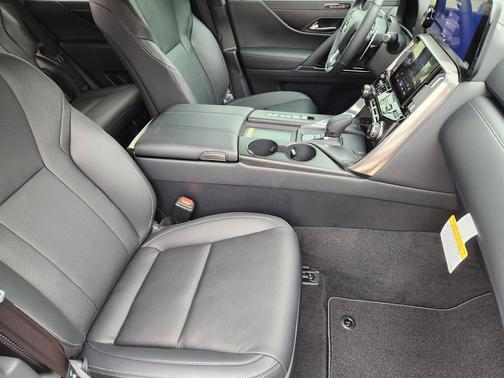 Eminent White Pearl 2026 Lexus LX 700h Luxury