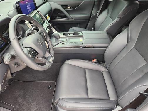 Eminent White Pearl 2026 Lexus LX 700h Luxury