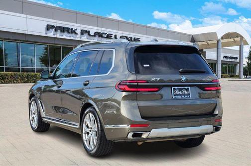 2025 BMW X7 xDrive40i
