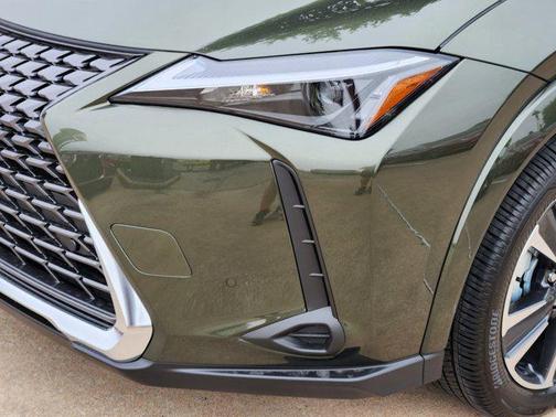 2025 Lexus UX 300h Premium