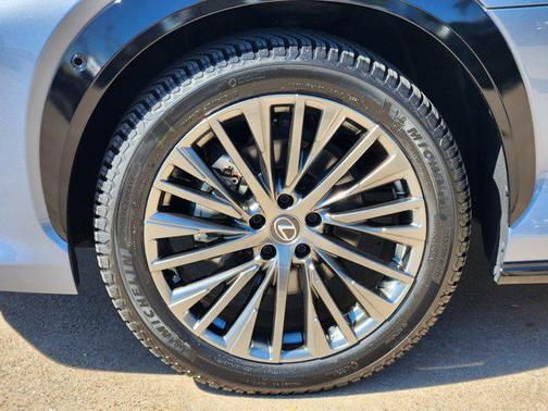 2023 Lexus RZ 450e Luxury