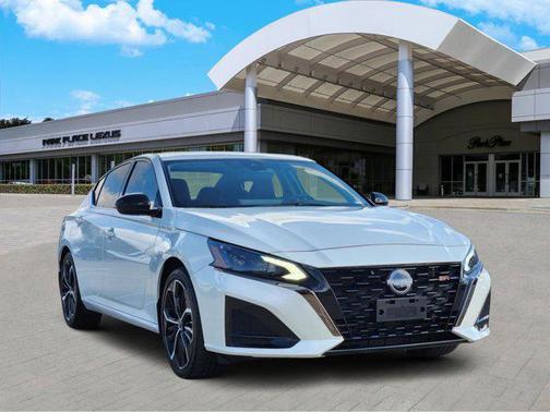 2024 Nissan Altima SR FWD