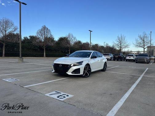 2024 Nissan Altima SR FWD