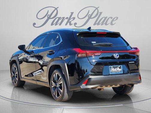 Obsidian 2020 Lexus UX 250h Base