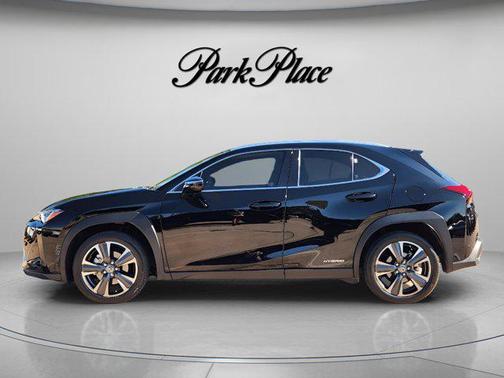 Obsidian 2020 Lexus UX 250h Base