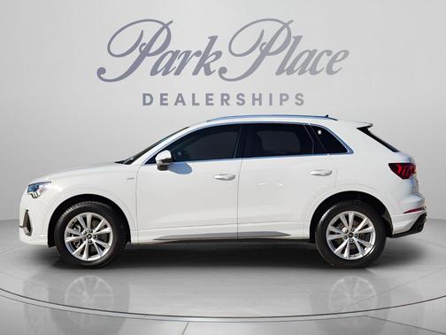 Glacier White Metallic 2022 Audi Q3 45 S line Premium Plus
