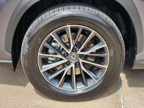 2025 Lexus NX 350h Premium