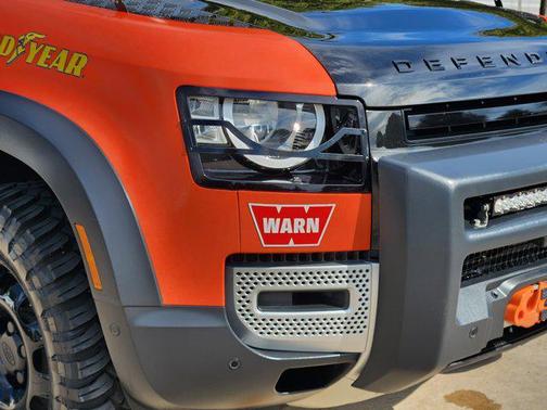 2022 Land Rover Defender 110 S