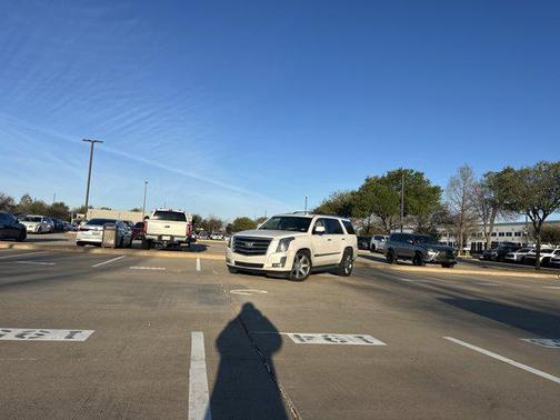 2018 Cadillac Escalade Luxury