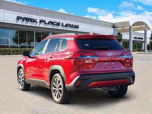 2023 Toyota Corolla Cross XLE