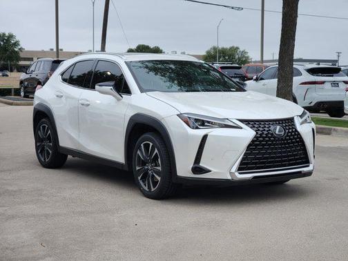 Eminent White Pearl 2022 Lexus UX 200 Base
