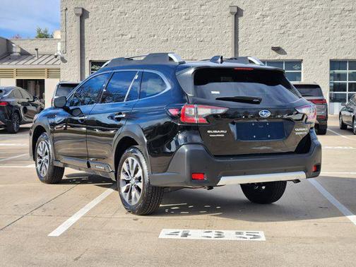 2025 Subaru Outback Touring XT