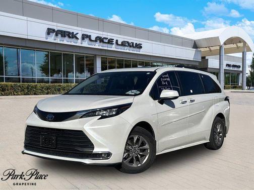 2024 Toyota Sienna XLE