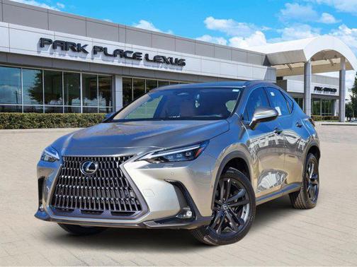 2026 Lexus NX 450h+ Luxury