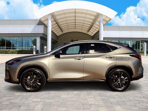 2026 Lexus NX 450h+ Luxury