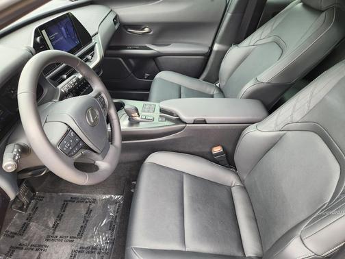 Caviar 2025 Lexus UX 300h Premium