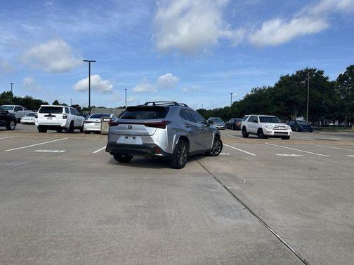 2023 Lexus UX 250h F Sport