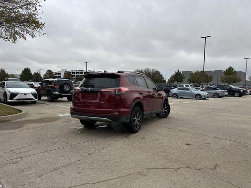 2018 Toyota RAV4 SE
