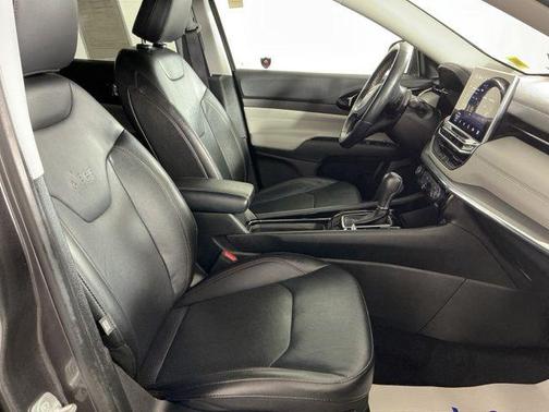 Granite Crystal Metallic Clearcoat 2022 Jeep Compass Limited