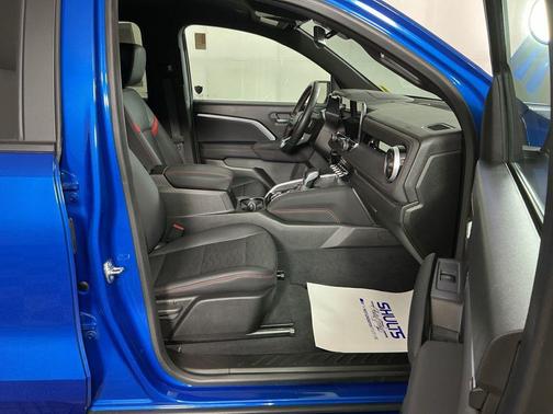 Glacier Blue Metallic 2024 Chevrolet Colorado Z71