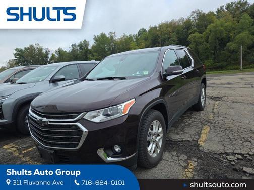 Black Cherry Metallic 2021 Chevrolet Traverse LT Cloth