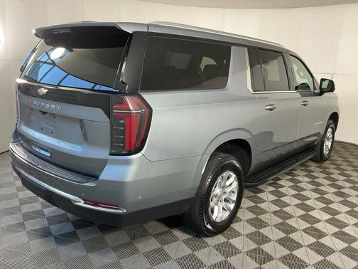 Sterling Gray Metallic 2025 Chevrolet Suburban LS