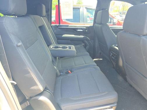 Sterling Gray Metallic 2025 Chevrolet Suburban LS