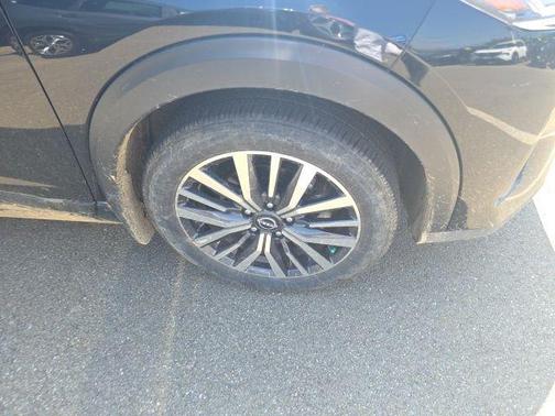 Super Black 2023 Nissan Kicks SV