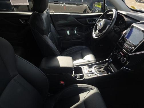 Crystal White Pearl 2019 Subaru Forester Touring